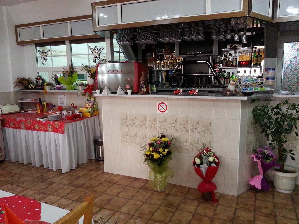 Pensiunea Soferul Norocos Bacău Buitenkant foto