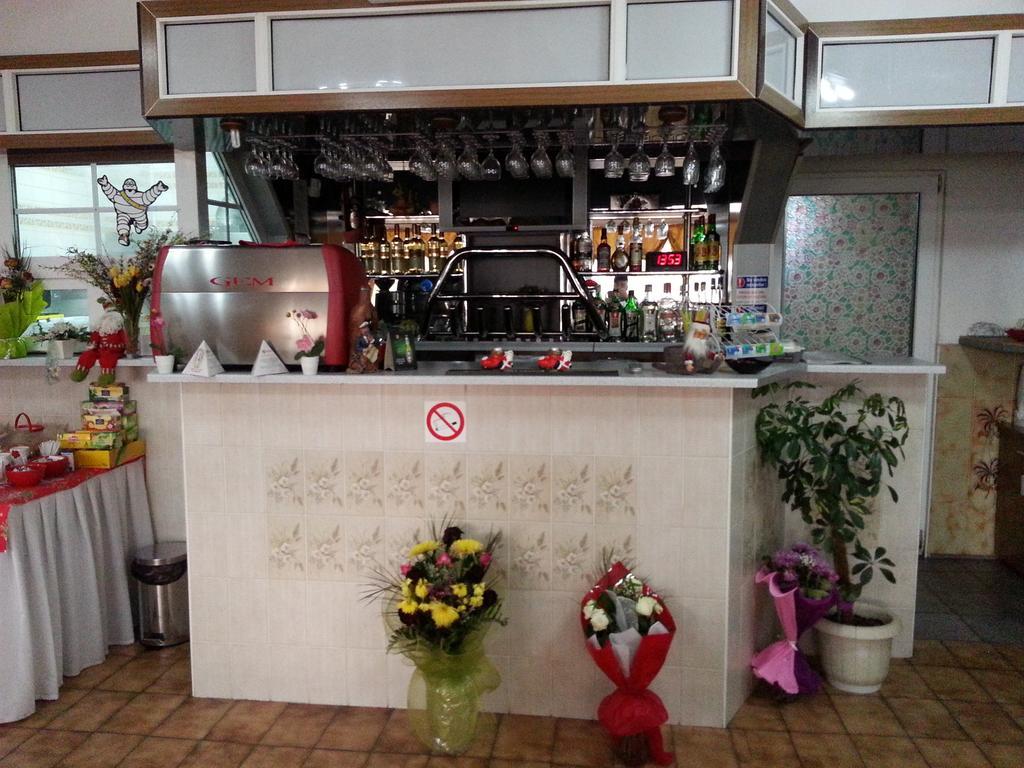 Pensiunea Soferul Norocos Bacău Buitenkant foto